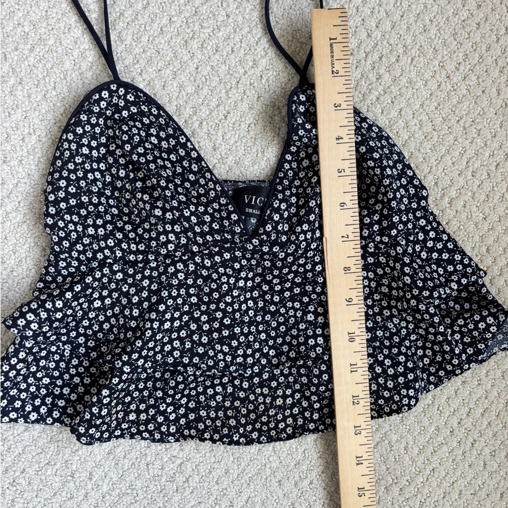Vicci Black/ dark navy Floral Women's Top size small